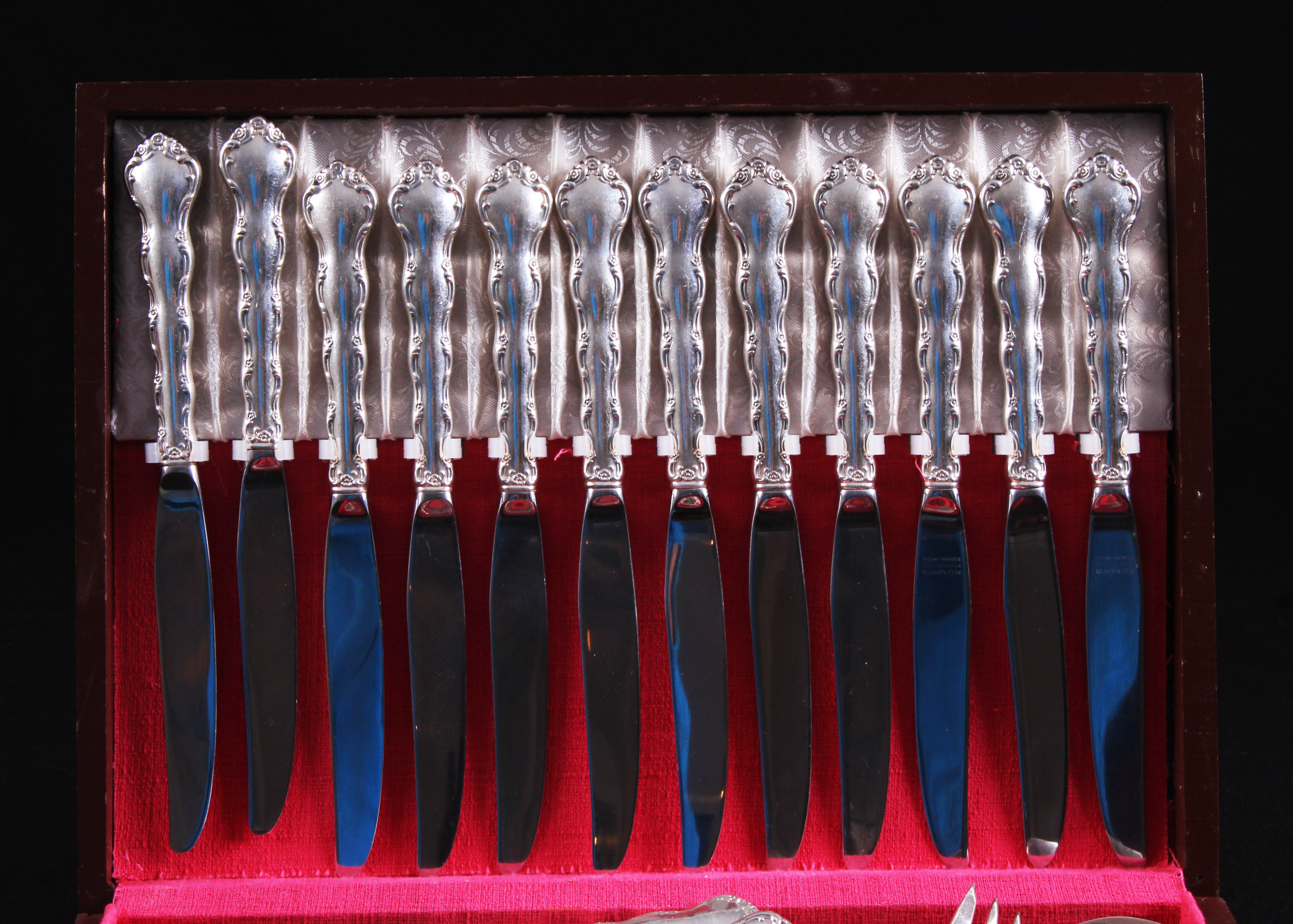 Sterling Reed and Barton Mirrorstele Flatware Set EBTH